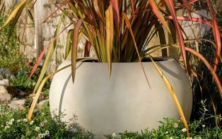 Pavilion planters