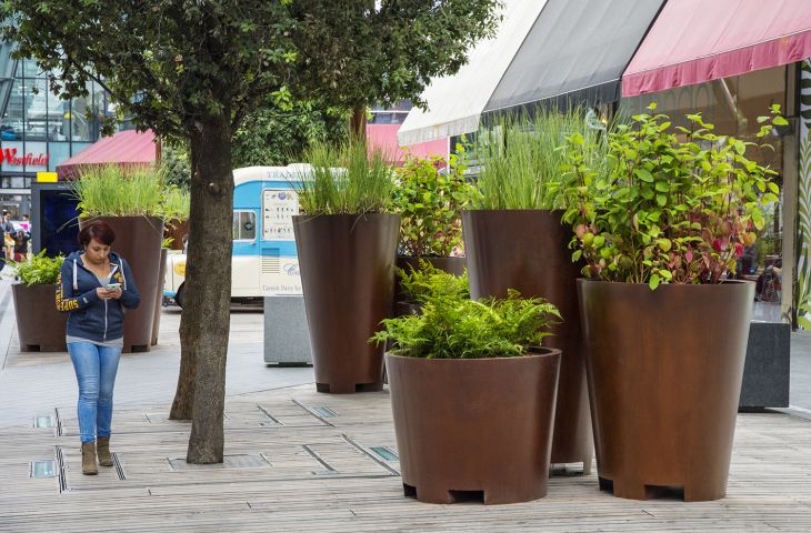 Steel Plant Pots, Corten Planters – IOTA UK