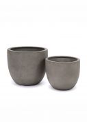 round planter pot available in different sizes