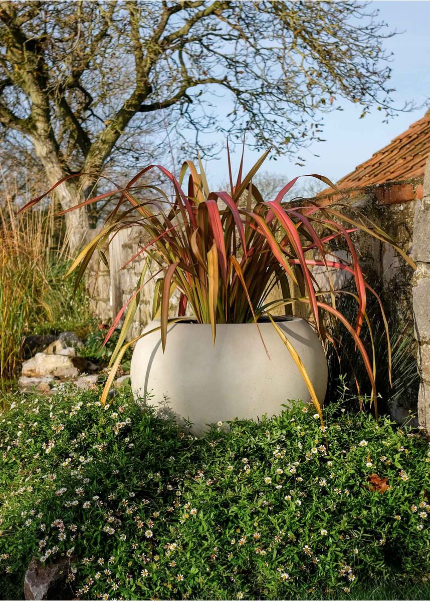 Large antique white planters