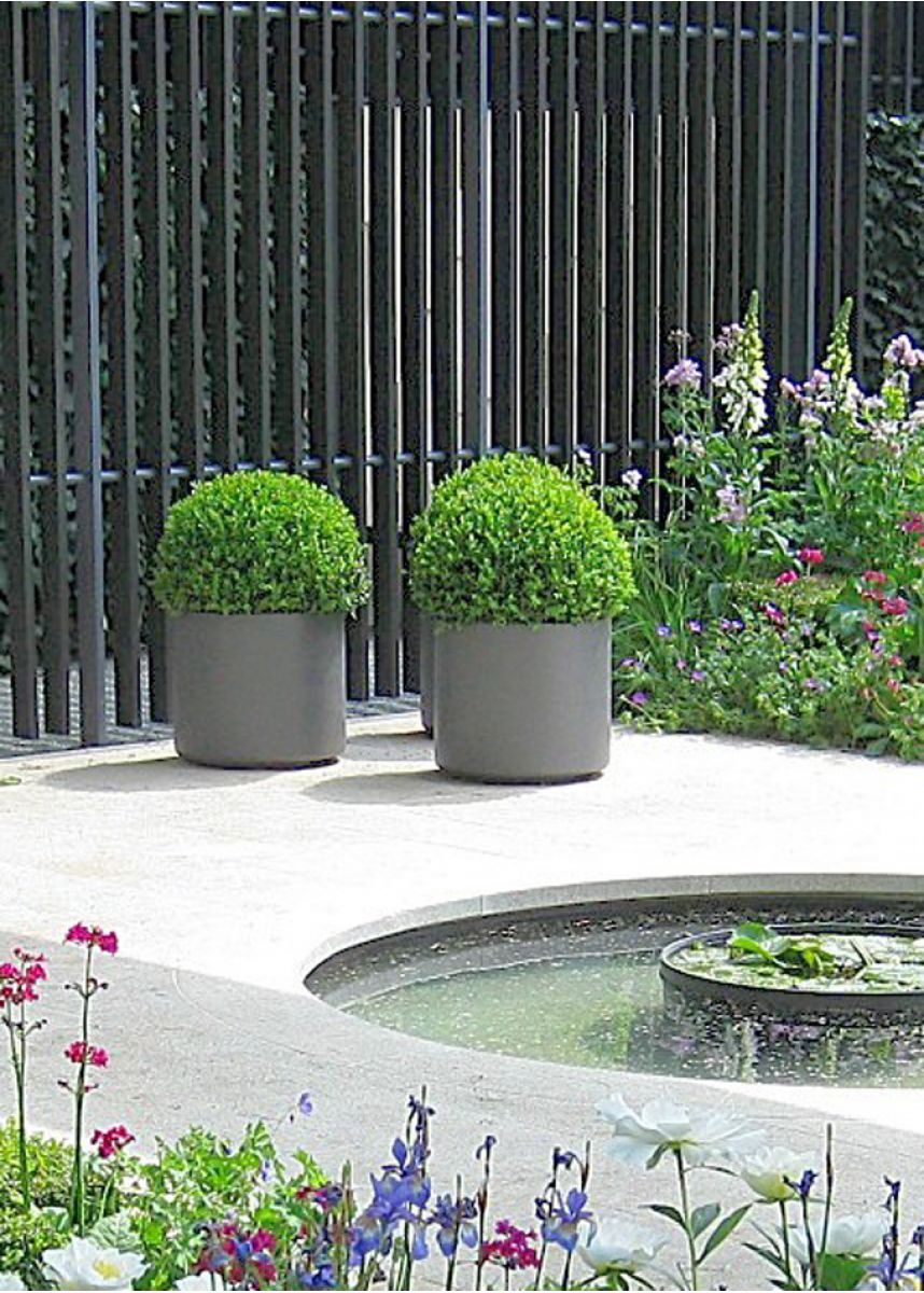 Rounded 45cm garden planters