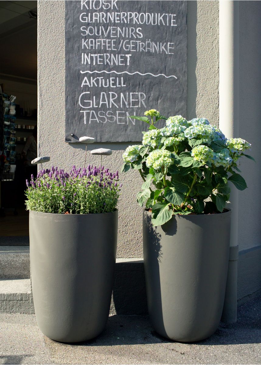 External anthracite plant pots