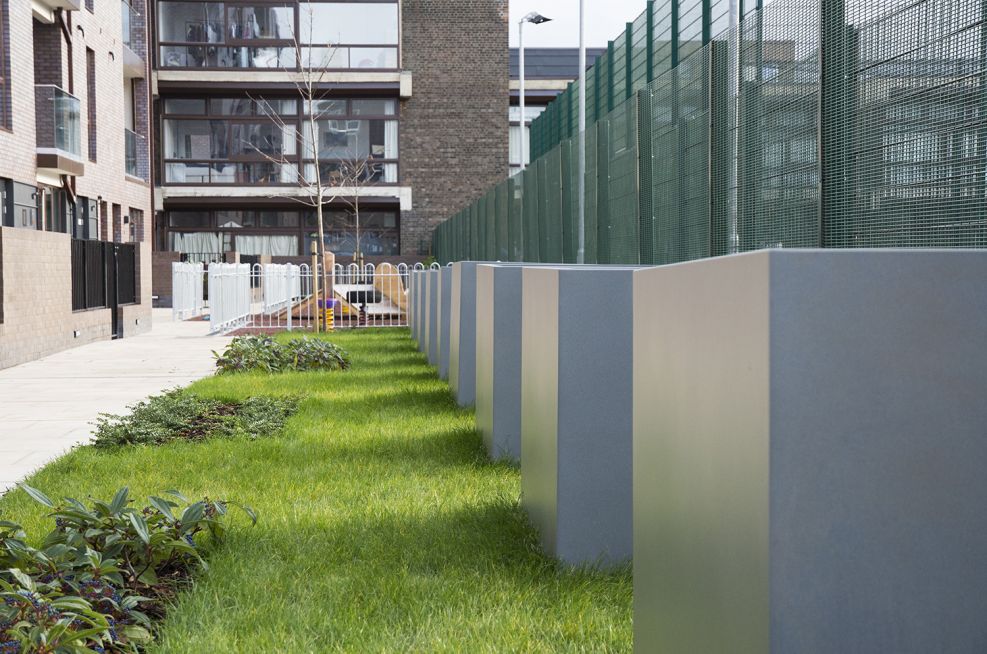 Weatherproof Steel Planters With Powder Coating