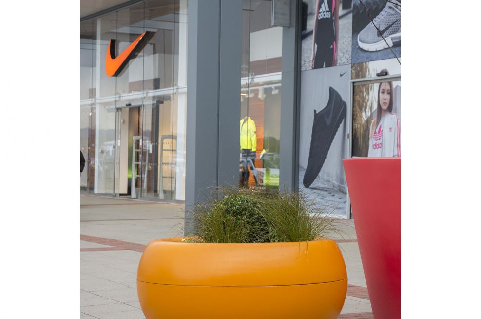 Custom Coloured Composite Boulevard Planters