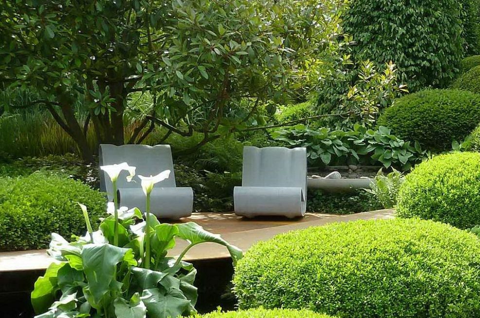 The Loop Chair From IOTA At The Chelsea Flower Show