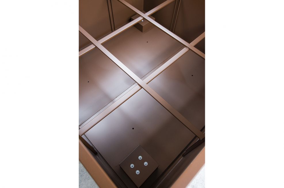 Stiffeners And Cross-Braces , and Pockets in Base For Castors