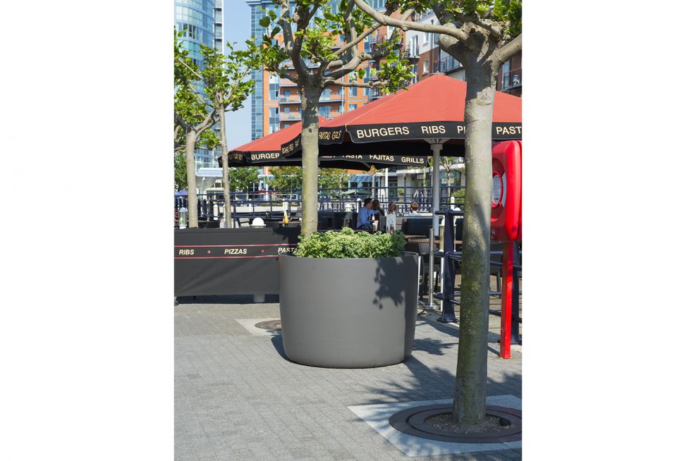 IOTA KYOTO Fibre Reinforced Concrete Boulevard Planters