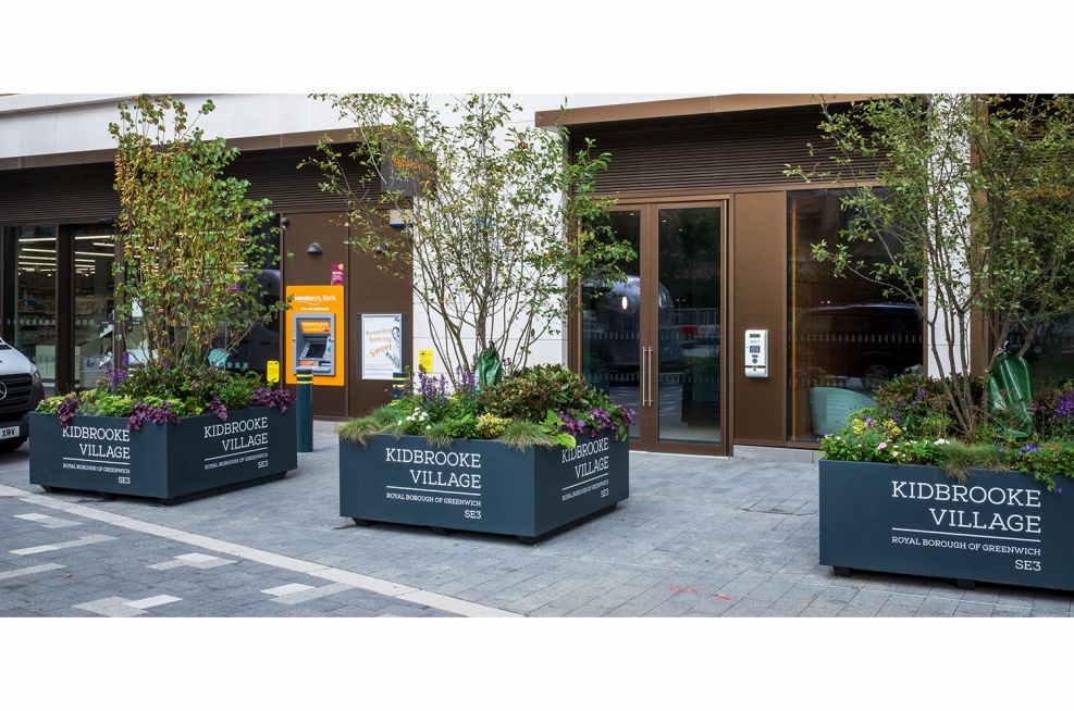 Bespoke movable planters with branding