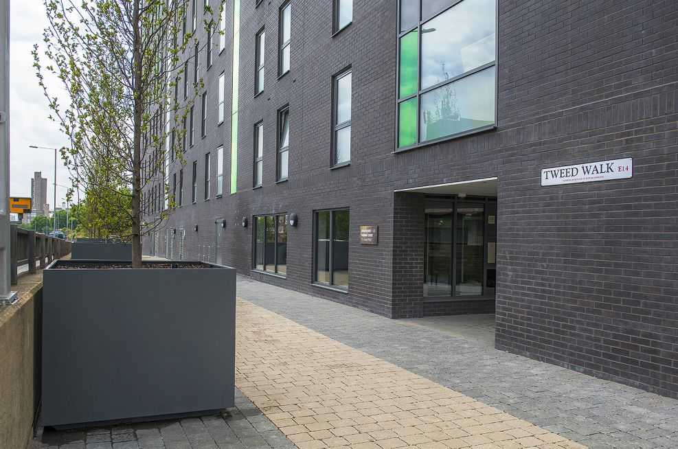 Steel Powder Coated Planters From IOTA