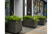 planters with feet for slopes