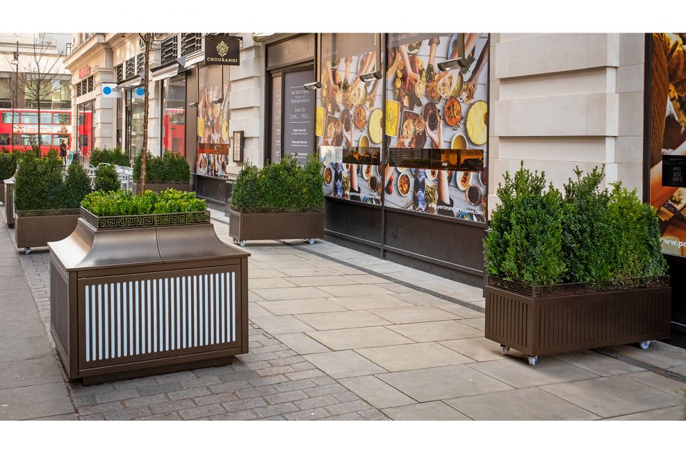 Complementary planters for public realm spaces