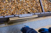 Grooved stone facing installation 