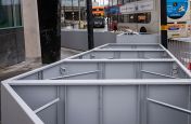 Liftable large commercial planters