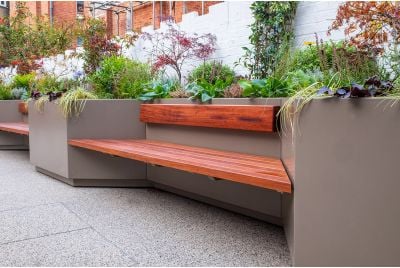 bespoke-planters-with-seating