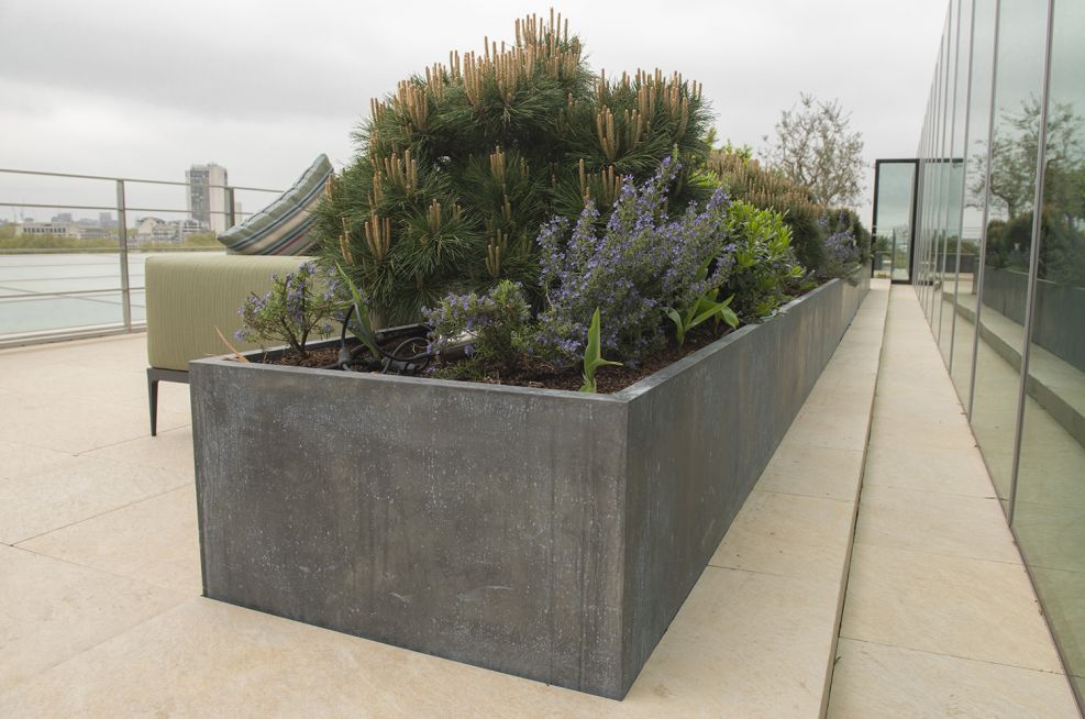 Waterproof Tall Trough Planters Plated With Zinc